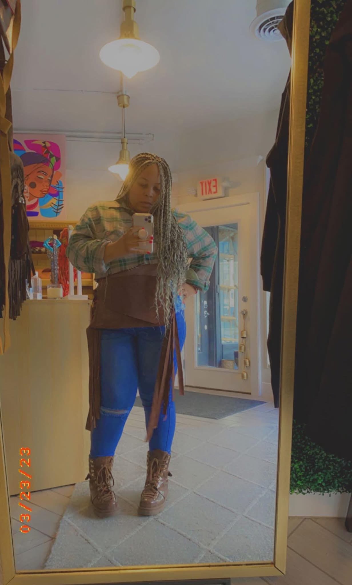 Suede me fringe